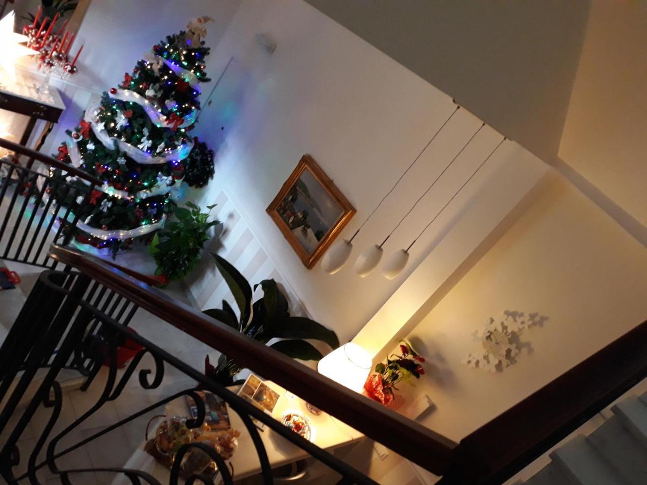 A Casa Di Simona Bed & Breakfast มอนเรอาเล ภายนอก รูปภาพ