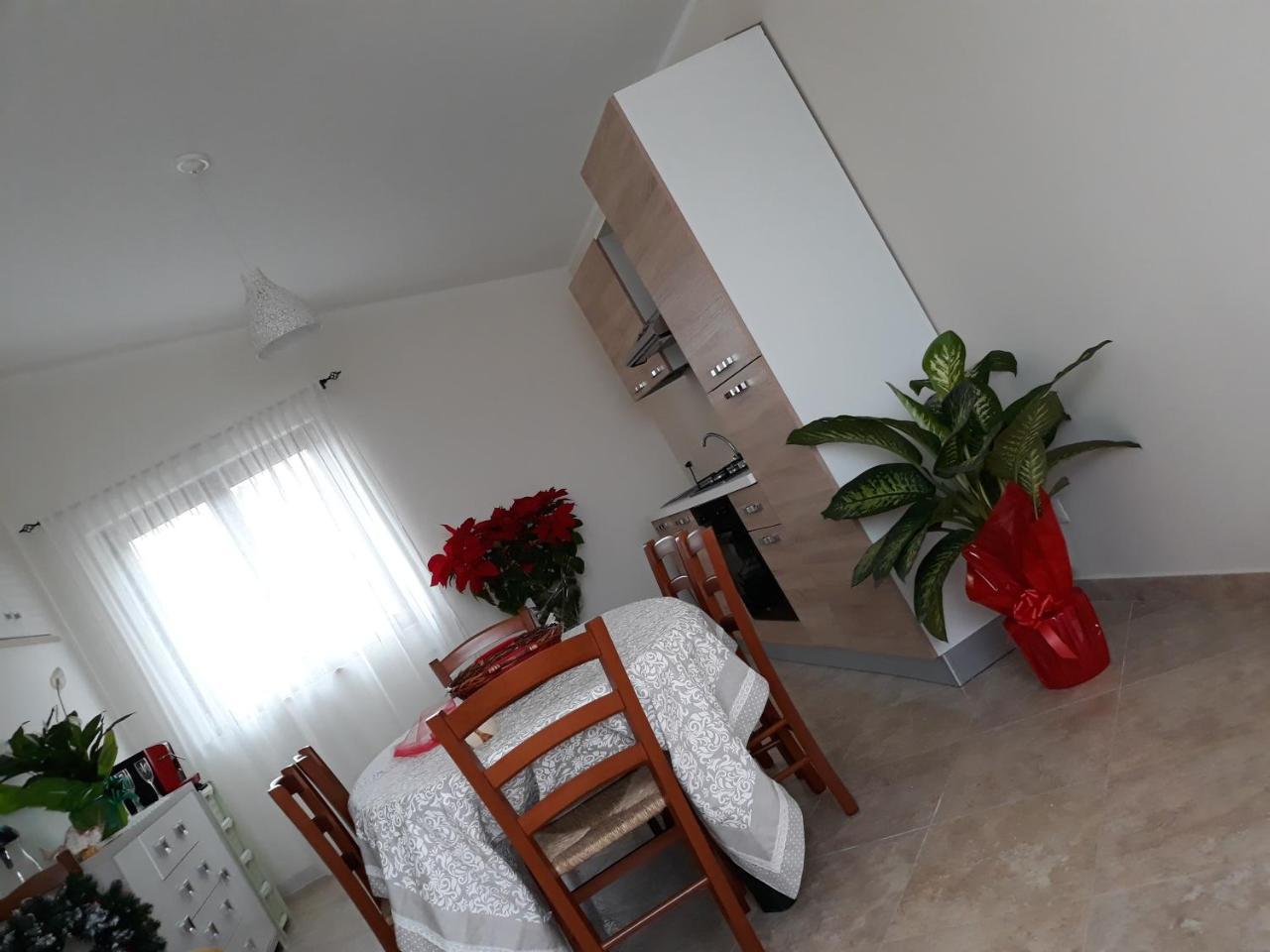 A Casa Di Simona Bed & Breakfast มอนเรอาเล ภายนอก รูปภาพ