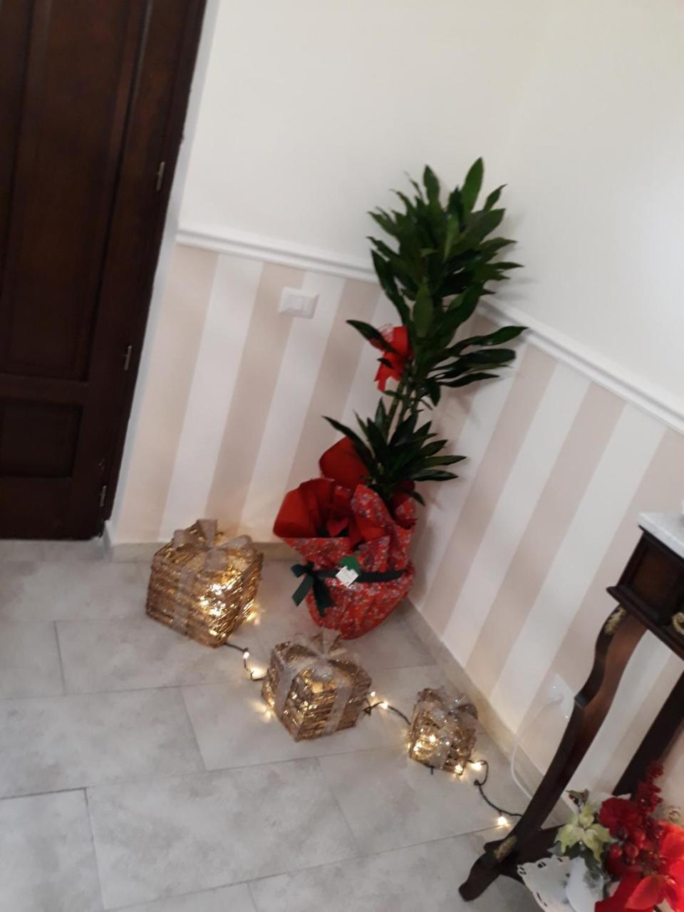 A Casa Di Simona Bed & Breakfast มอนเรอาเล ภายนอก รูปภาพ
