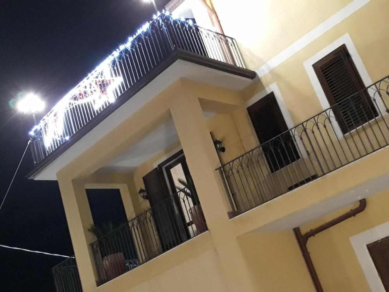 A Casa Di Simona Bed & Breakfast มอนเรอาเล ภายนอก รูปภาพ
