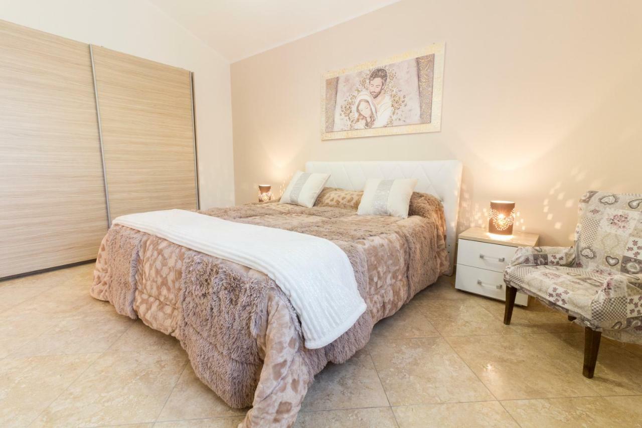 A Casa Di Simona Bed & Breakfast มอนเรอาเล ภายนอก รูปภาพ